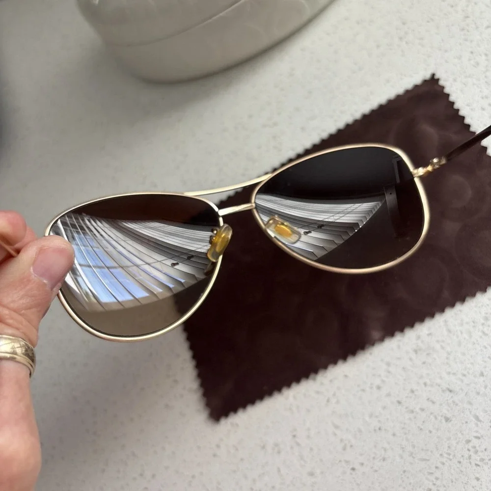 Coach Gold Aviator Sunglasses HC 7028 (L915) Jaclyn 9099/13 Clamshell Case